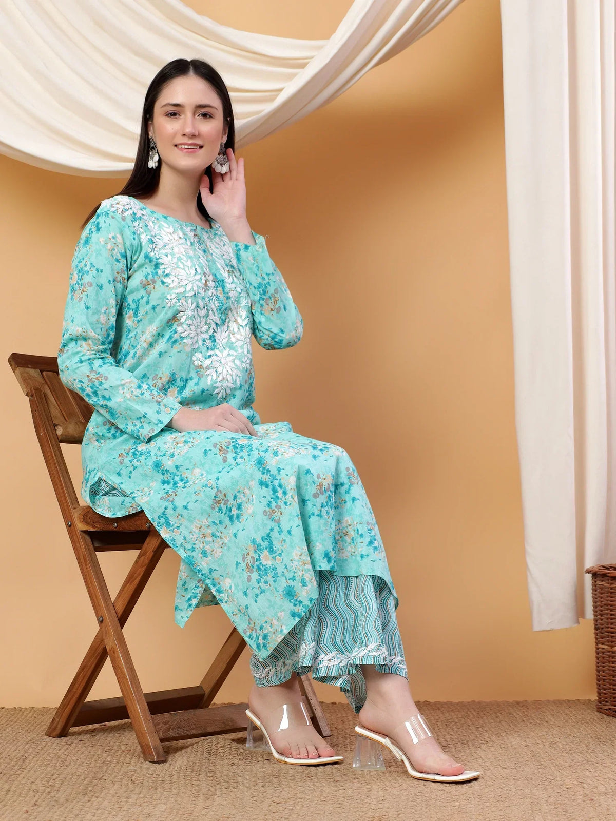 Anika Chikankari Mulmul Co-ord Set (Green)